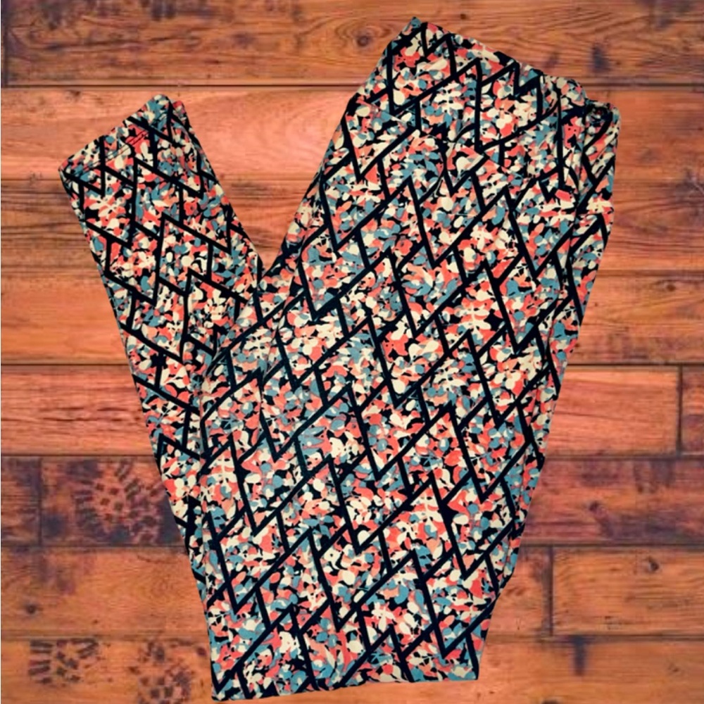 3/$30 LulaRoe Leggings OS